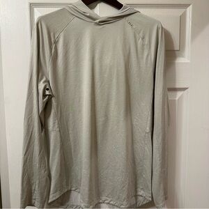 Men’s Lululemon lightweight long sleeve with hood